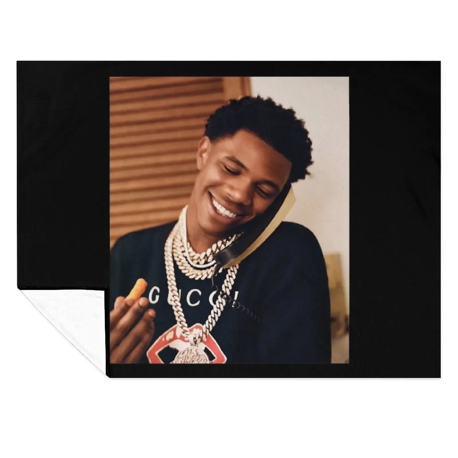 

Funny Men Smile Long Classic Fan Throw Blanket Luxury Thicken Baby Decoratives Luxury Throw Blankets