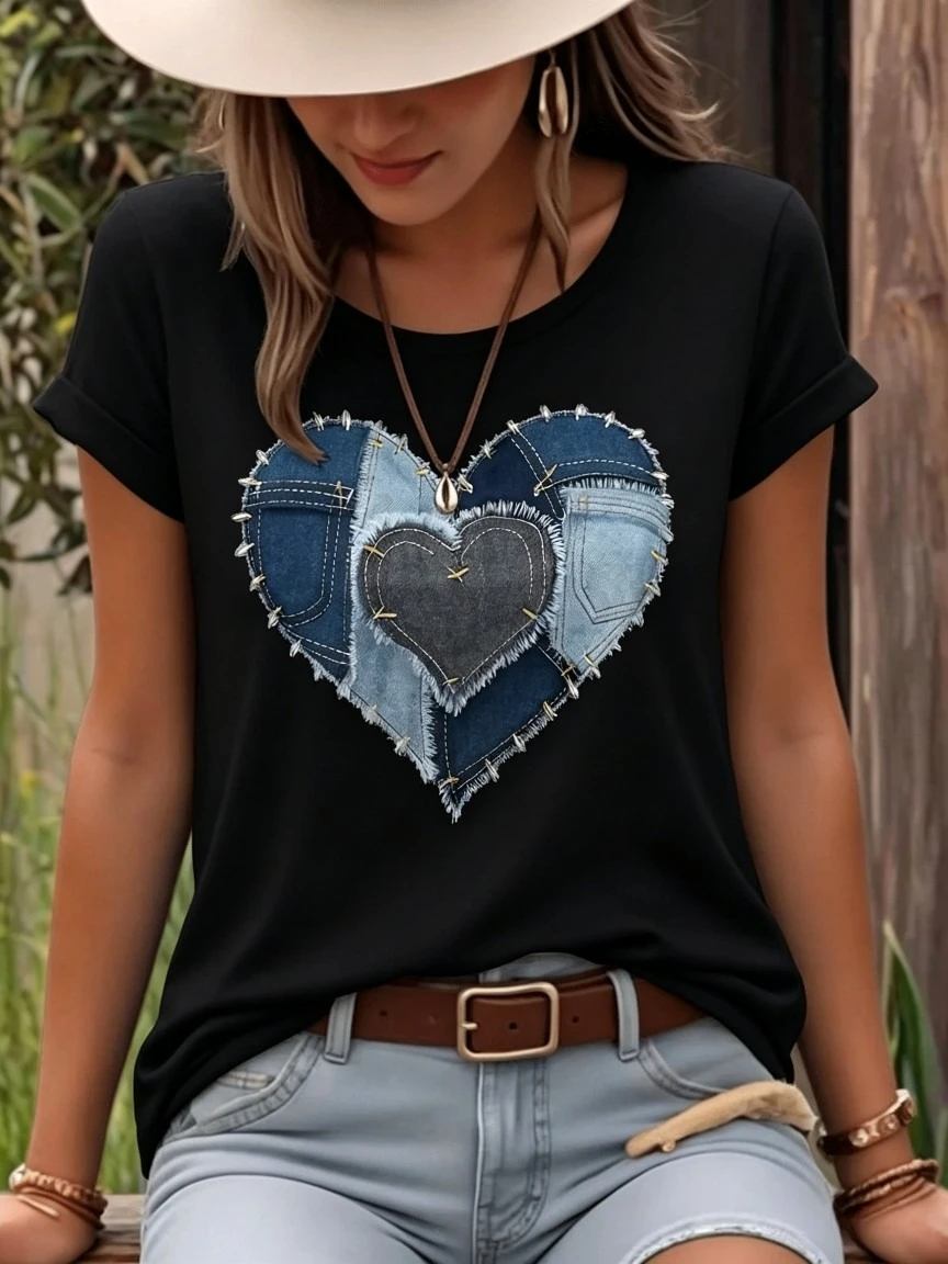 Denim Heart T Shirt Women Frayed Patchwork Love Graphic Tee Vintage Casual Tops Streetwear Daily Wear Fashion Stylish Summer Top