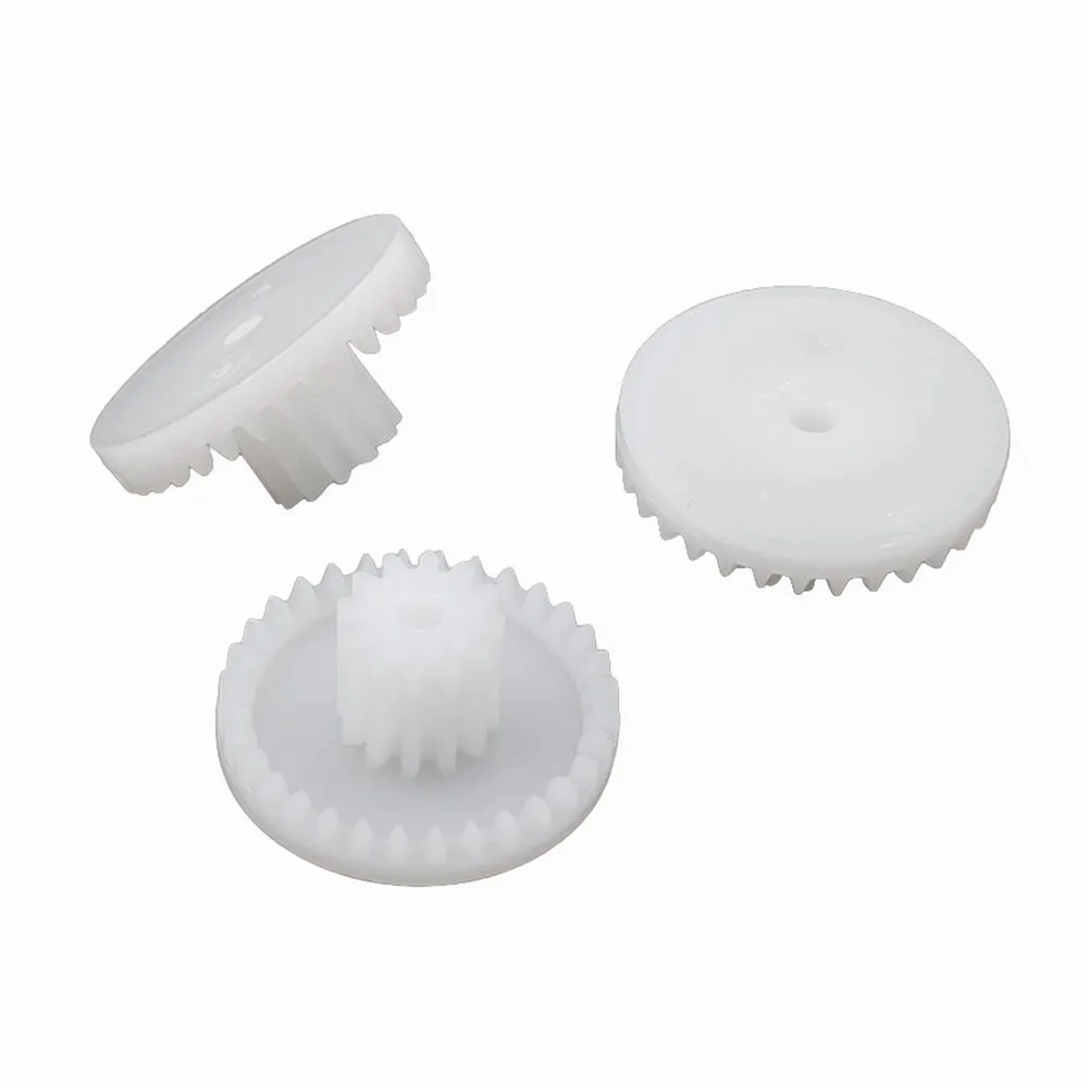 engrenagem-de-coroa-32-12-05m-32t-od17mm-12t-od7mm-furo-215mm-pinhao-de-plastico-branco-fc32122b