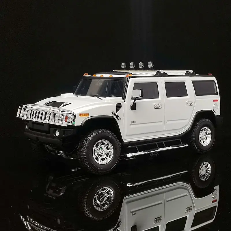 1/18 HUMMER H2 Highway 61 SUV Alloy Car Model Diecast Metal Off-road Vehicles Car Model Simulation Sound and Light Kids Toy Gift