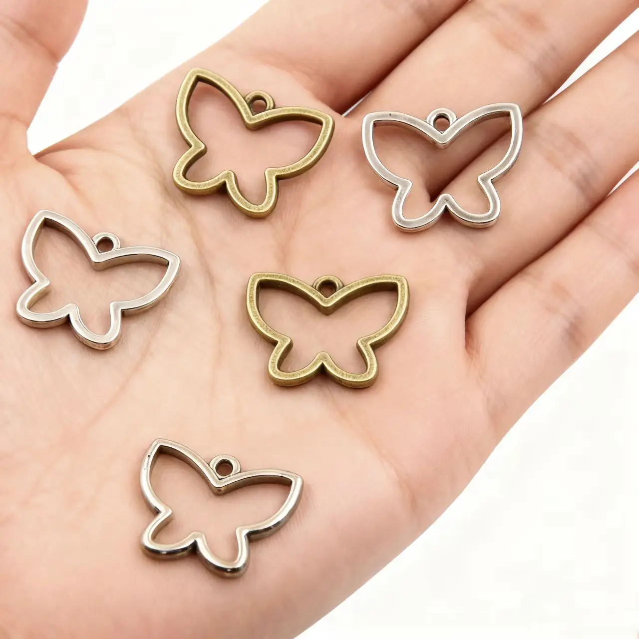20Pcs/Lot Charms Hollow Butterfly 14x18mm Tibetan Silver Bronze Color Pendants Antique Jewelry Making DIY Handmade Craft