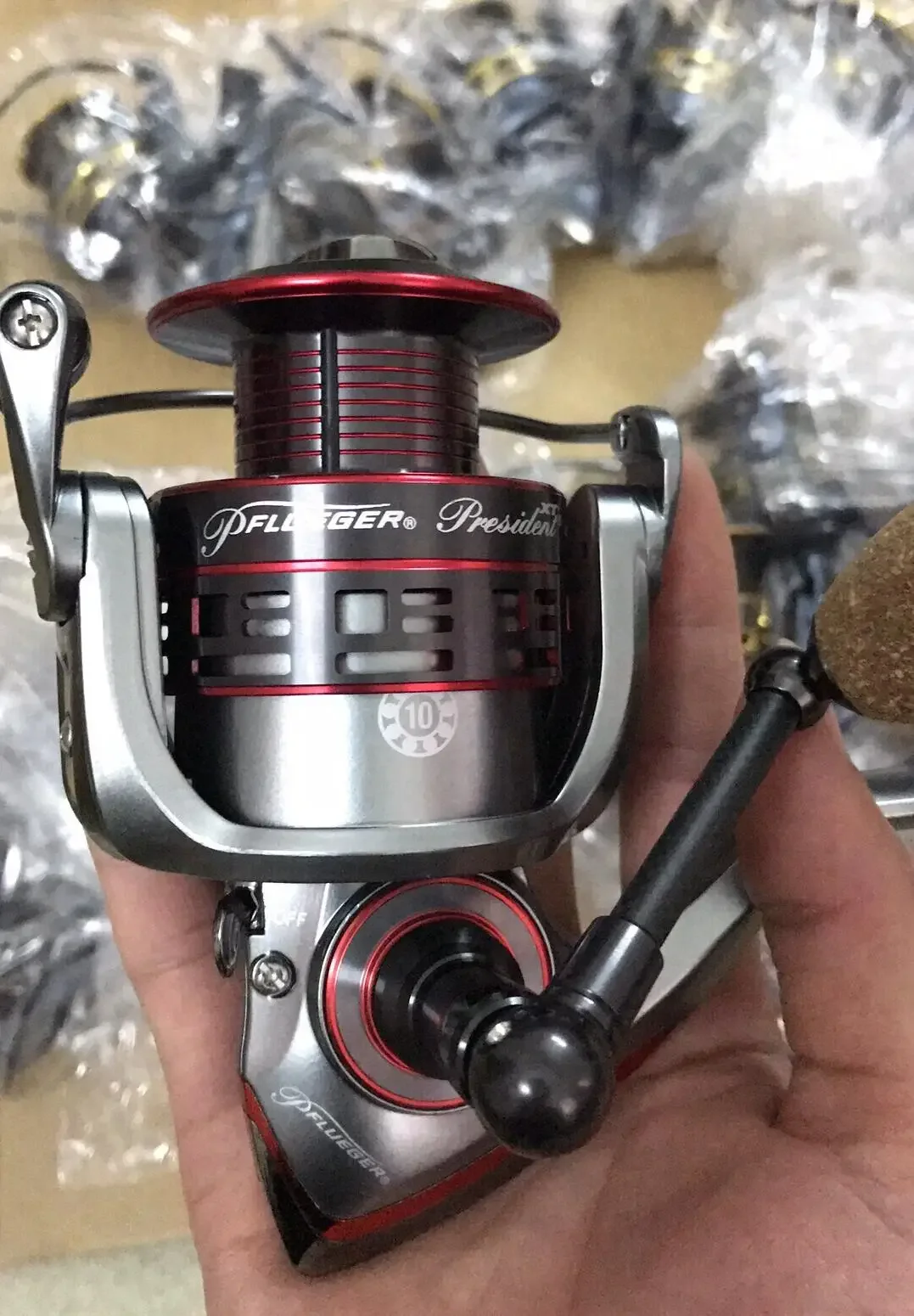 Pflueger President Limited Edition 2000 2500 3000 3500 4000 Spinning Fishing Reel 9+1BB 5.2:1/6.2:1 Lightweight aluminum alloy