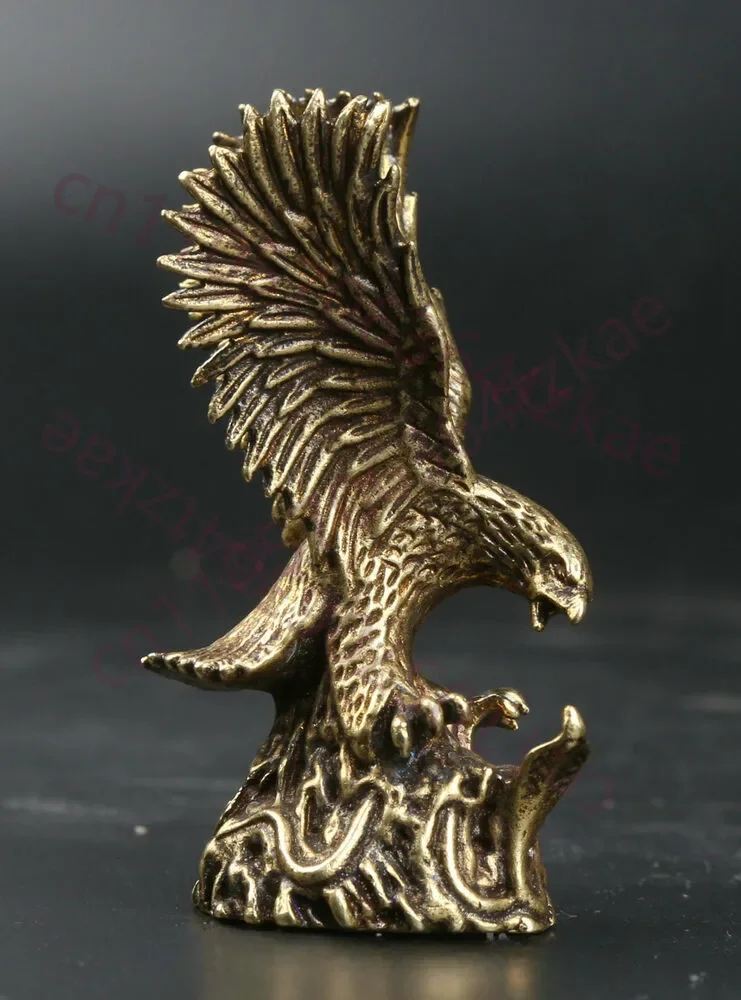 62MM Small Curio Chinese Bronze Animal Black-eared Glede Eagle Hawk Statue