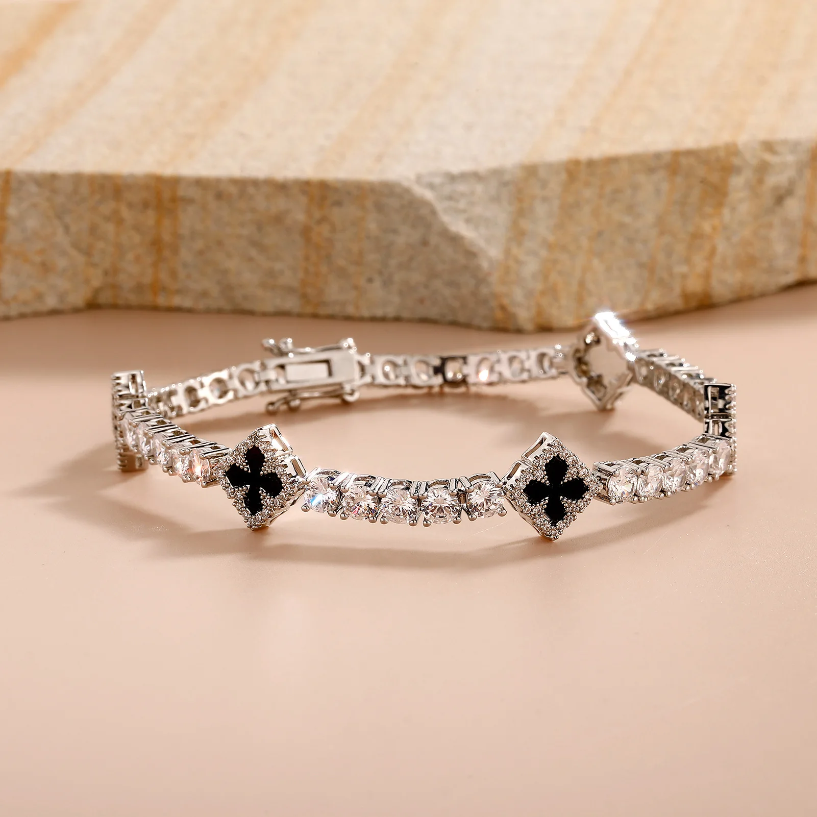 Thumbnail 3 - #50 Best Jewelry Clasps to Buy In 2026