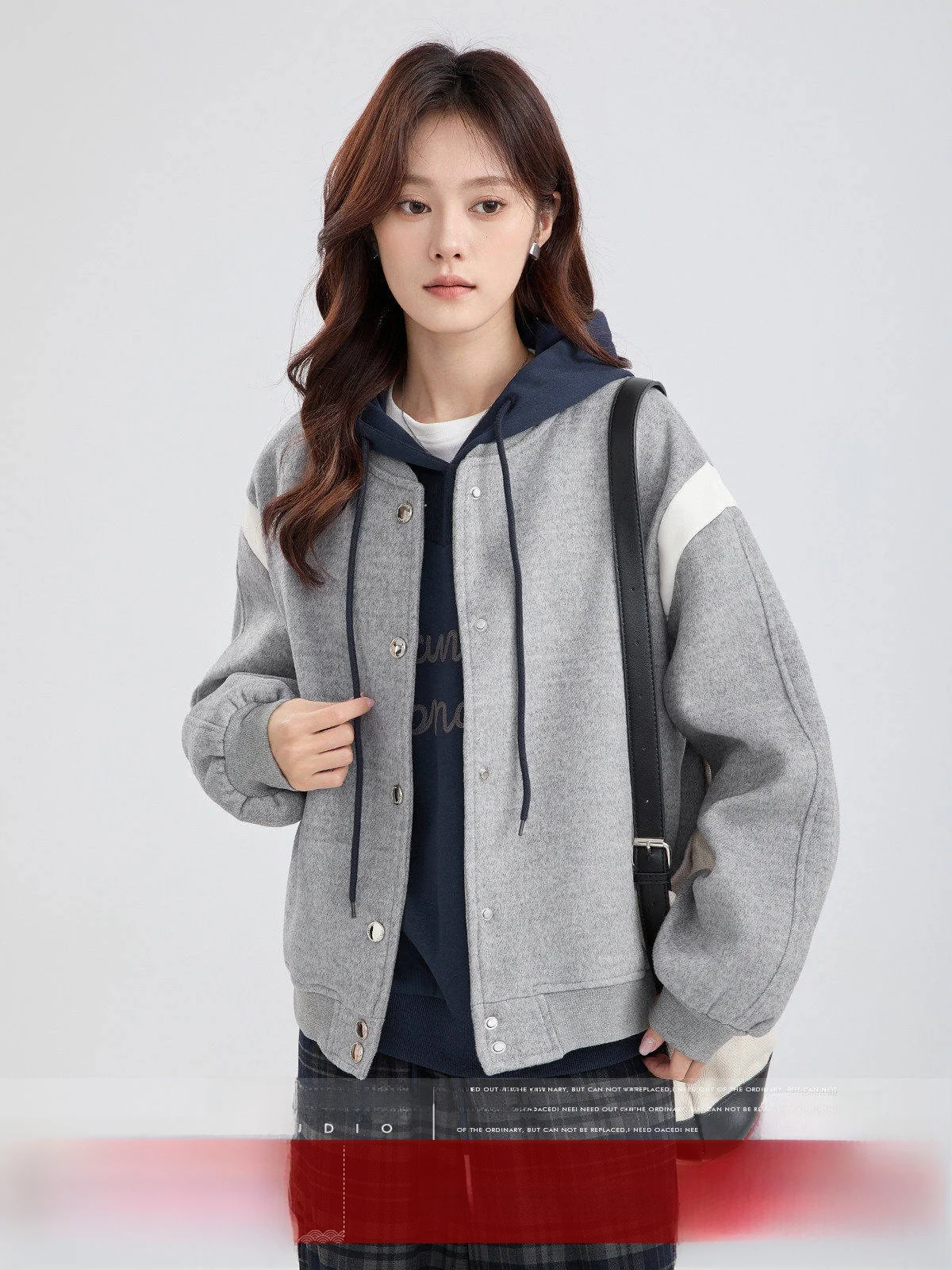 

Fashionable Grey Short Spliced Women's Jacket 2025 Winter Korean Style Small Size Open Cardigan Commute Style round Neck