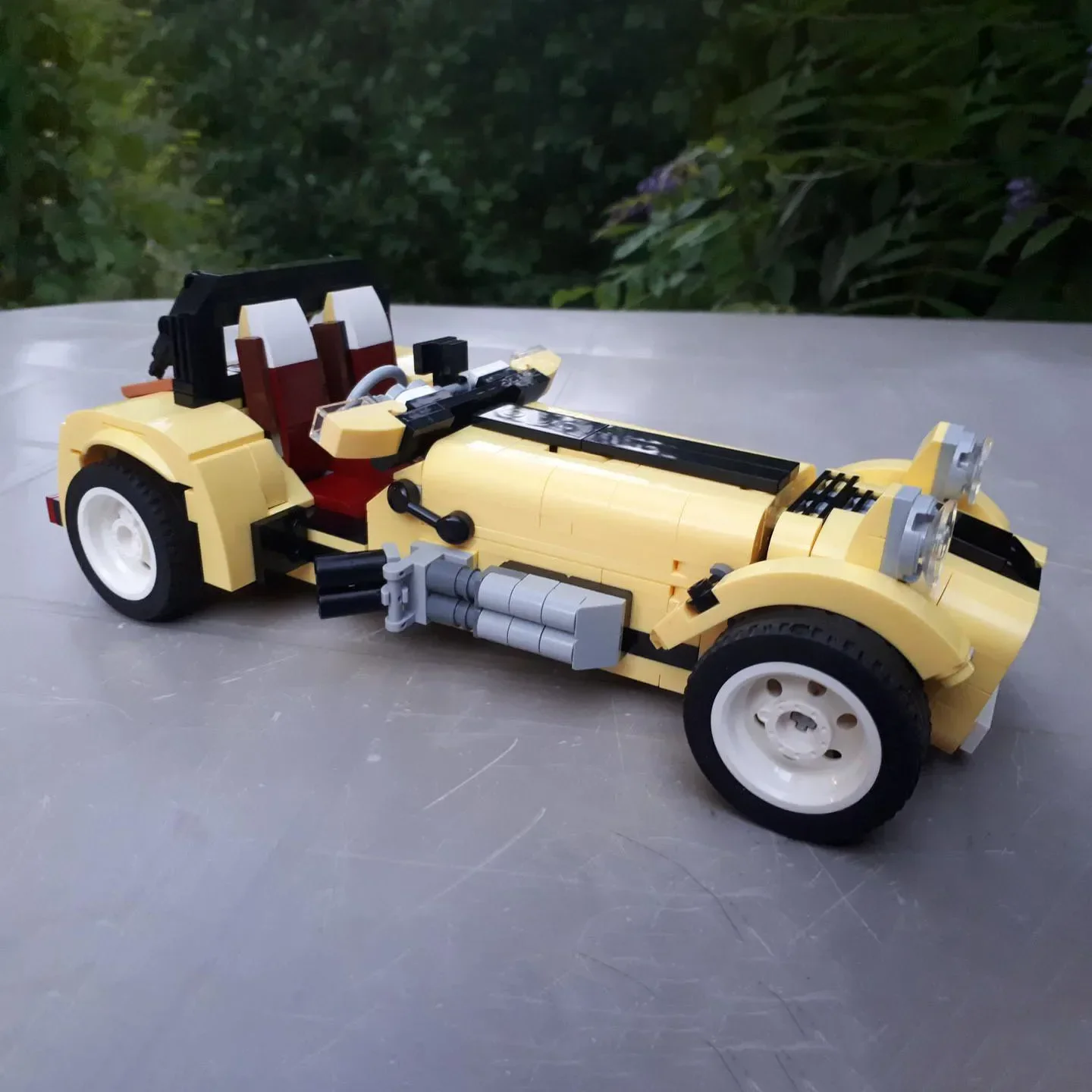 YcMoc Building Blocks Vintage Classic Convertible Caterham Car Model Technical Bricks DIY Assembly Vehicle Toys For Kids Child