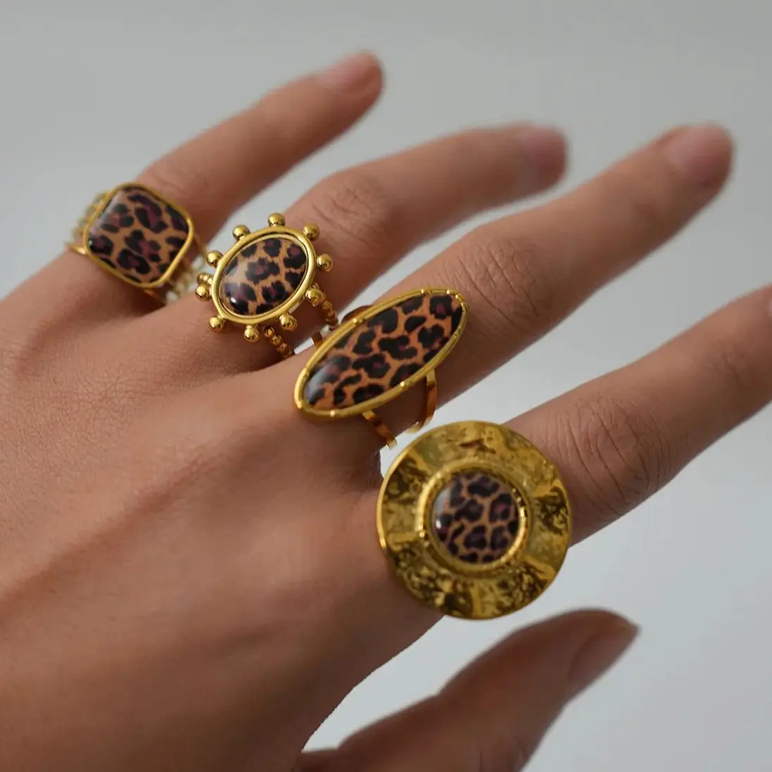 

Minimalist 18K Plated Golden 304 Stainless Steel Open Rings Chunky Stylish Boho Leopard Golden Charm Finger Stackable Jewelry