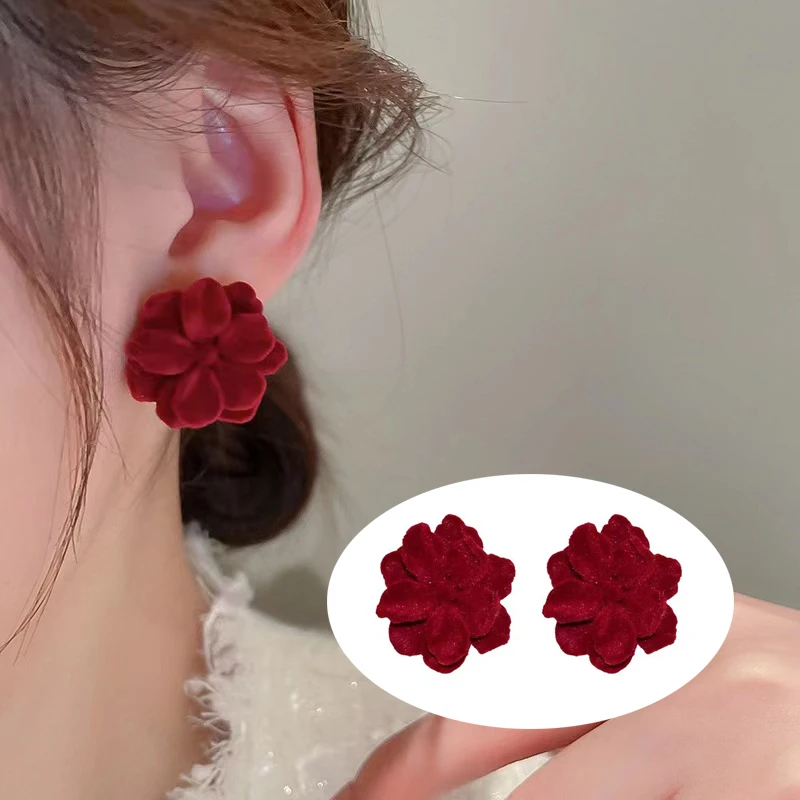 Fashionable Minimalist Women Earrings Vintage Wine Red Velvet Rose Earrings Elegant Jewelry Creative Daily Clothing Accessories