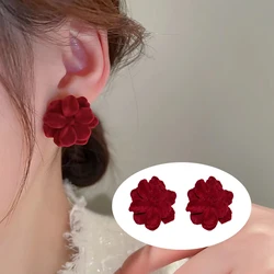 Modne minimalistyczne kolczyki damskie Vintage Wine Red Velvet Rose Earrings Elegancka biżuteria Kreatywne codzienne dodatki odzieżowe