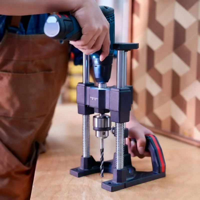 Guía versátil de perforación y roscado vertical con escalas, para perforar perfiles de madera, aluminio y piezas en ángulo