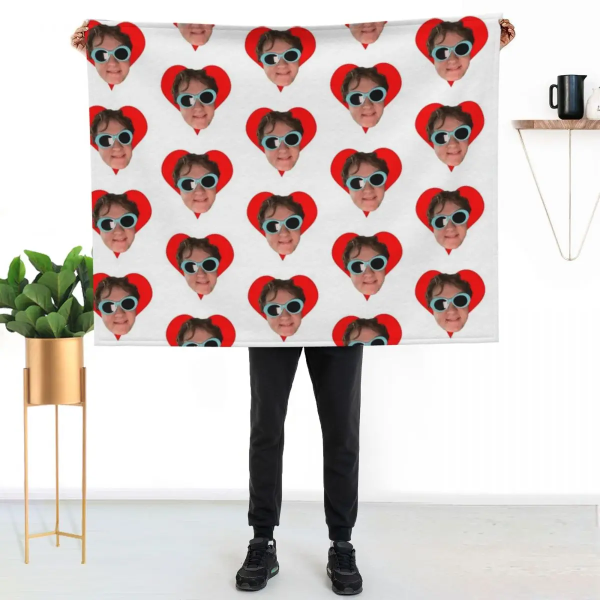 

Lewis Capaldi Heart & Sunglasses Throw Blanket Reusable Durable Soft Blanket for All Seasons
