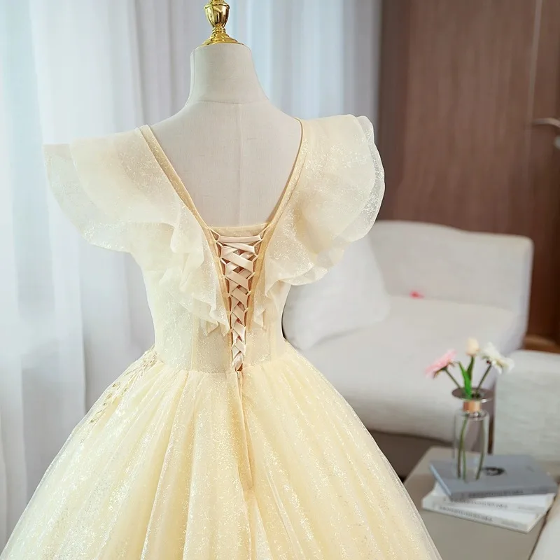 Bling ligh Elsárgul csipkével applied Gyöngydíszítés Quinceañera dresses ruffles straps Ujjatlan Tüll báli Estély Bor színe robes 15 évek