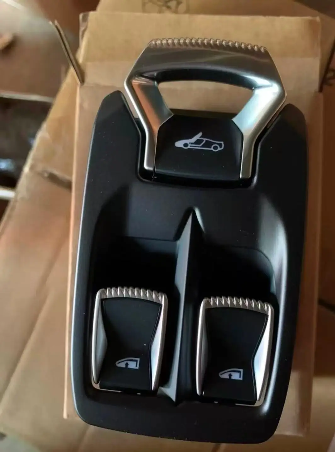 For MCLAREN 720 FRONT LEFT DOOR SWITCH DOOR RELEASE 14M0644CP