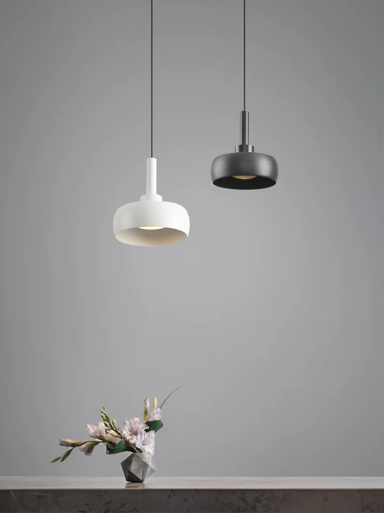 Imagem -05 - Moderno Led Ferro Lâmpada Pingente Simplicidade Cabeceira Vivendo Fosco Punho Lustre Nordic Suspensão Luz Preto Luminárias