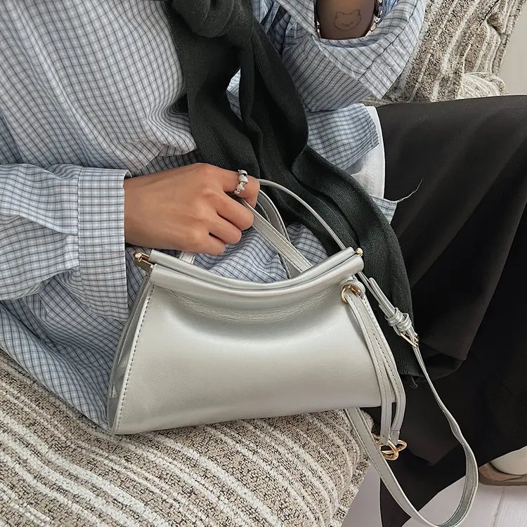 

2026New Soft Leather Ruched Handbag for Women Drawstring Closure Multi-Color Large Capacity Versatile Way Shoulder Crossbody Bag