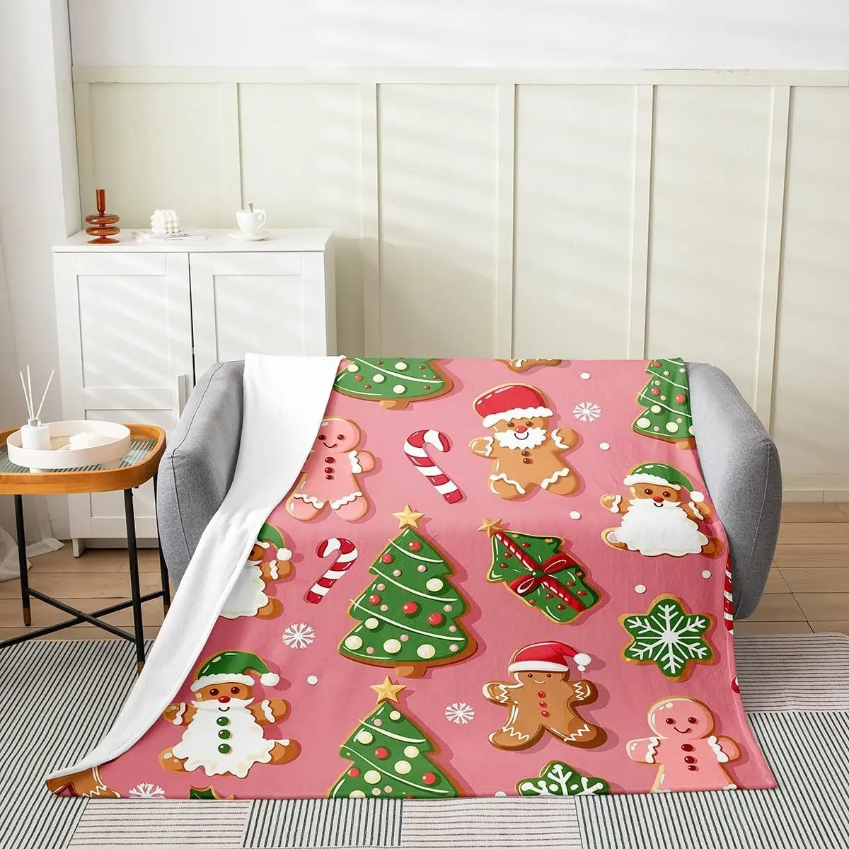 

Cute Gingerbread Man Fleece Throw Blanket Kids Christmas Biscuit Flannel Blanket Plush Fuzzy for Boys Girls Teens Xmas Candy
