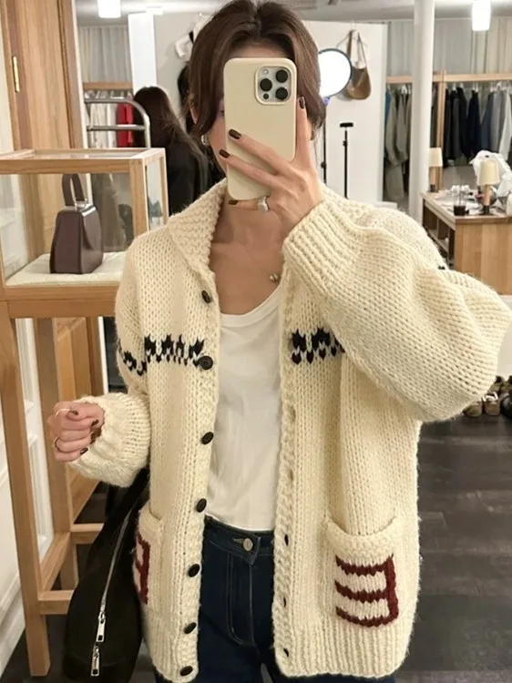 

Winter Chic Knitted Cardigan Women's Loose Fit Design Sensation Outerwear Cute Age-Defng Heart Patterened Kelpie Flower