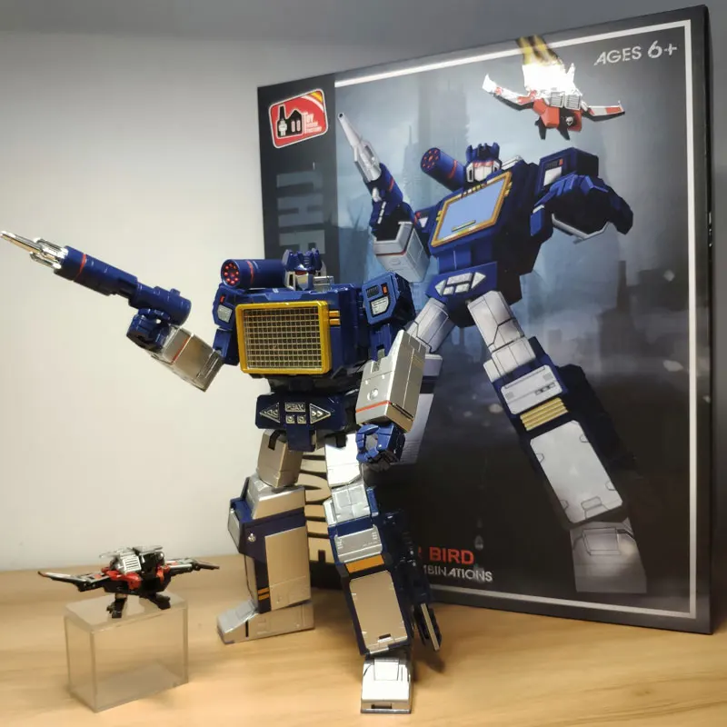 THF Transformation Masterpiece G1 THF01J 23CM Soundwave con un Walkman de cinta KO MP13 Figura de acción de aleación de gran tamaño Robot de juguete