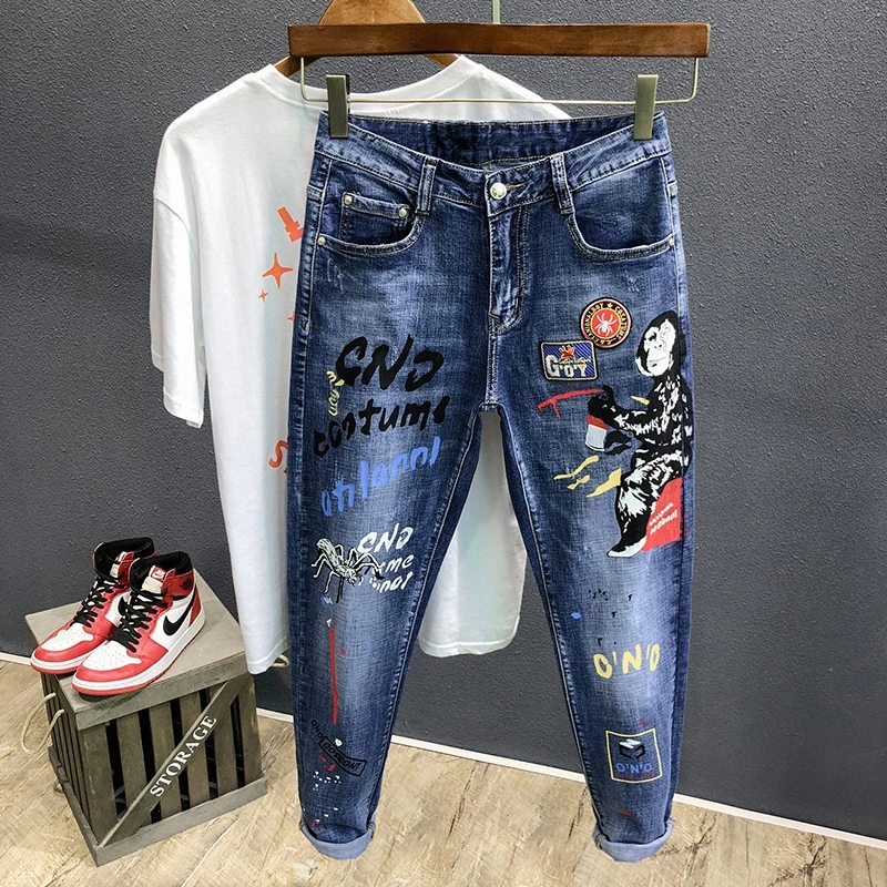 

Новые летние мужские джинсы Slim Fit: повседневные, с принтом, удобные, универсальные, длинные брюки в корейском стиле, тренд для молодежи