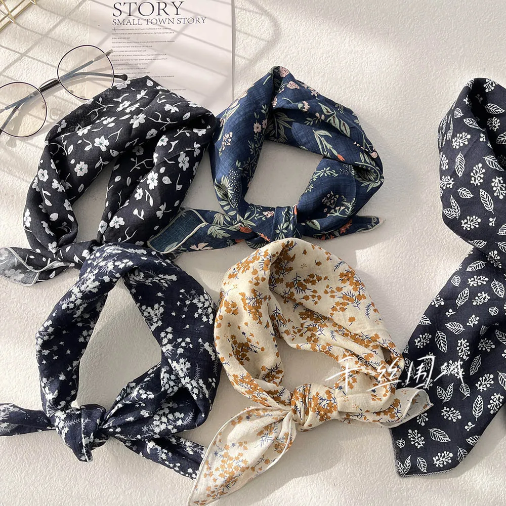 

Cotton Floral Square Scarf Autumn Winter Women's Korean Style Bandana Neckerchief Thickened Decorative Vintage Hair Accessory