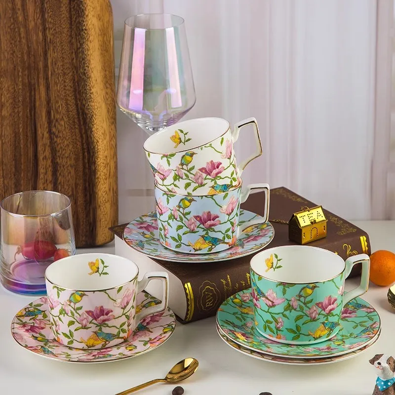 Wourmth 270m lSinple Fashion Ceramic Coffee Cup set European Large Capacity Elegant Red Cup Quality Bone China Cup TeaCup Disc