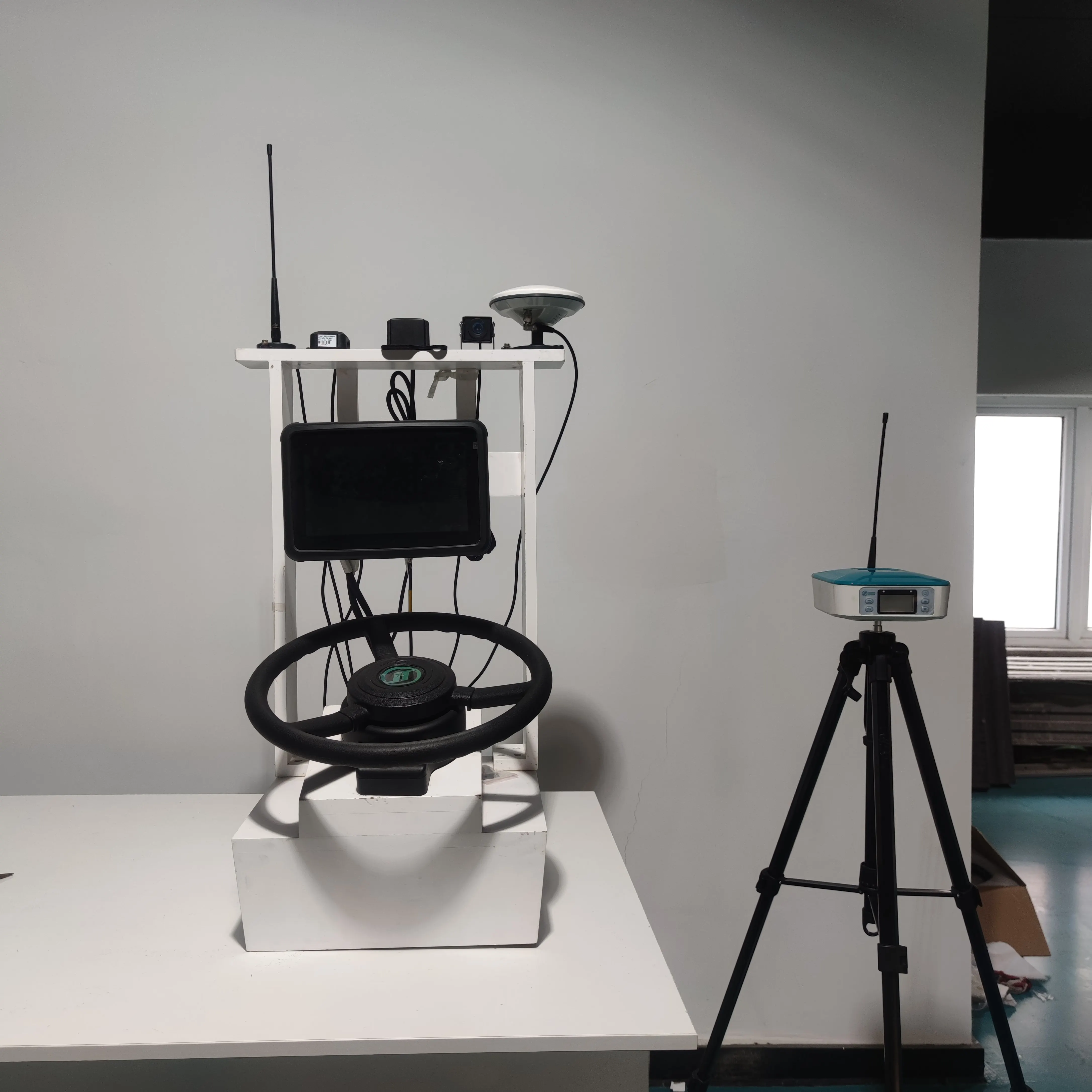 High Precision Positioning Rtk Base Station Agriculture Gps Navigation