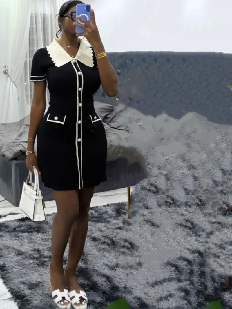 Elegantes Strick-A-Linien-Kleid Sommerkleidung Damen 2026 Kurzarm Polokragen Schlankmachendes Minikleid OL-Stil Lässiges Strickkleid