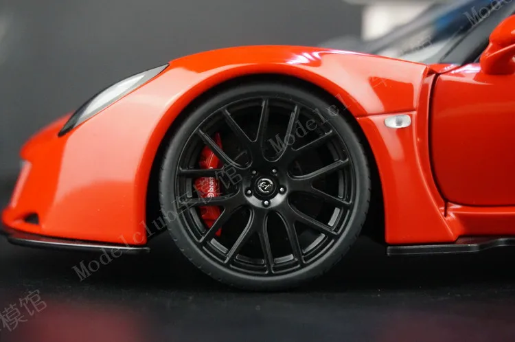 Autoart 1:18 Hennessey Venom GT Red Simulation Limited Edition All Open Alloy Metal Static Car Model Toy Gift