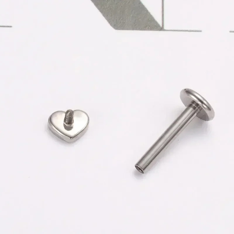 Implant Grade ASTM F136 Titanium Crater Hammer Heart Lip Piercing Internal Thread Labret Tragus Ear Cartilage Flat Piercing