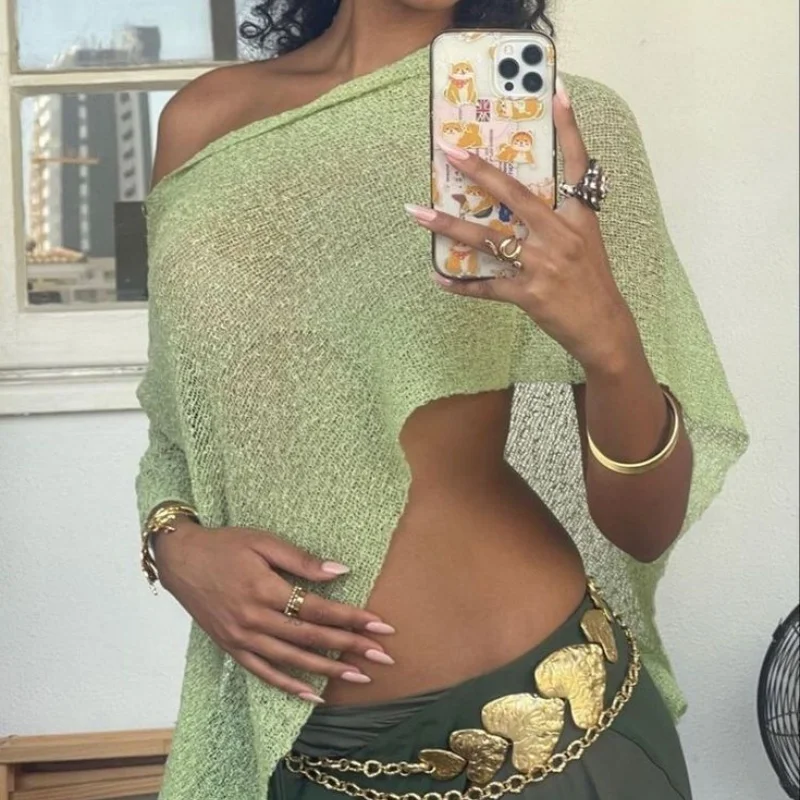 Рисунок 2 - Женский прозрачный топ-пончо