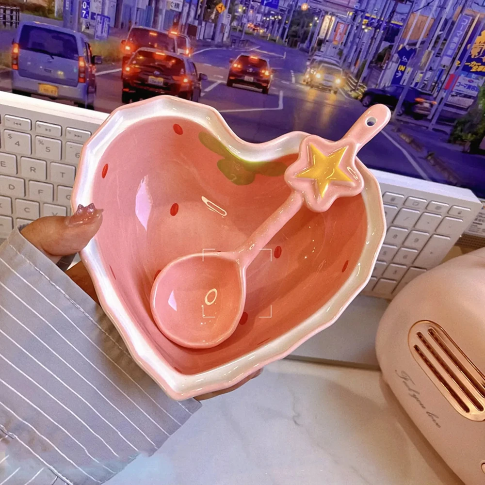 

Strawberry Ramen Bowls and Spoons Ceramics Anti-scald Instant Noodle Bowl Cute Strawberry Bowl Pretty Bowl for gift