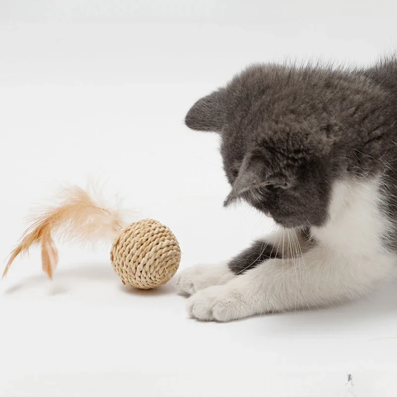 

2 шт., игрушка для кошек, шарик из ротанга, игрушка для кошек, забавное искусственное перо, колокольчик для кошек, котенок, играющий интерактивный мяч, игрушки, товары для домашних животных 고양이embali타워