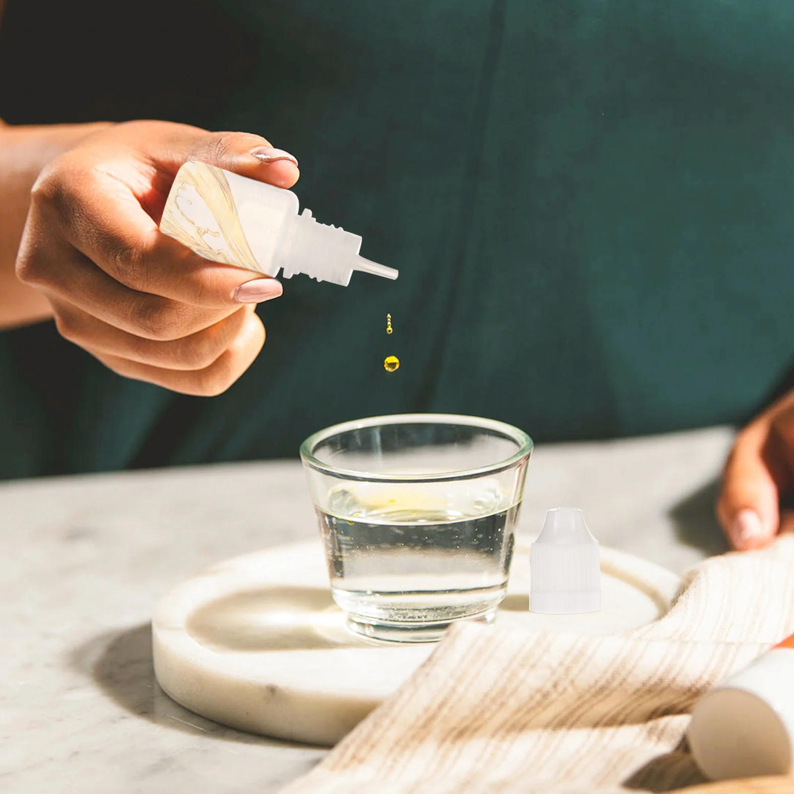 20 قطعة 5 مللي البلاستيك القابل للعصر إعادة الملء قابلة لإعادة الاستخدام حجم السفر قطارة فارغة لقطرات العين المذيبات الغراء الطلاء جوهر مختبر المالحة