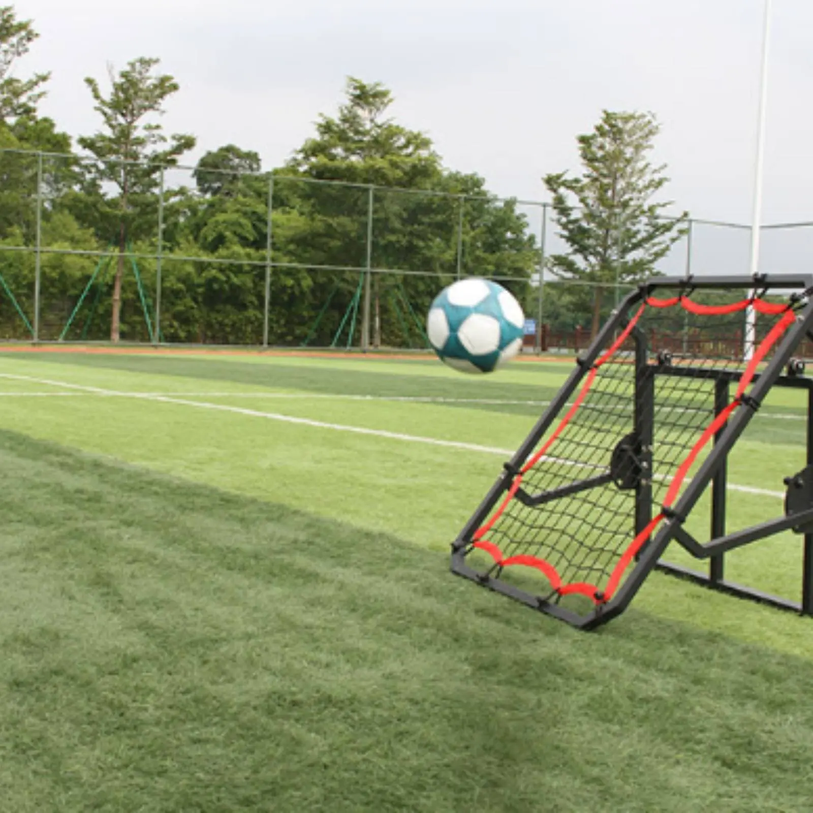 

Multi-Sport Rebounder Sturdy Steel Frame Basketball Rebounder Basketball Rebound Coach Easy Setup Soccer Rebound Net Portable