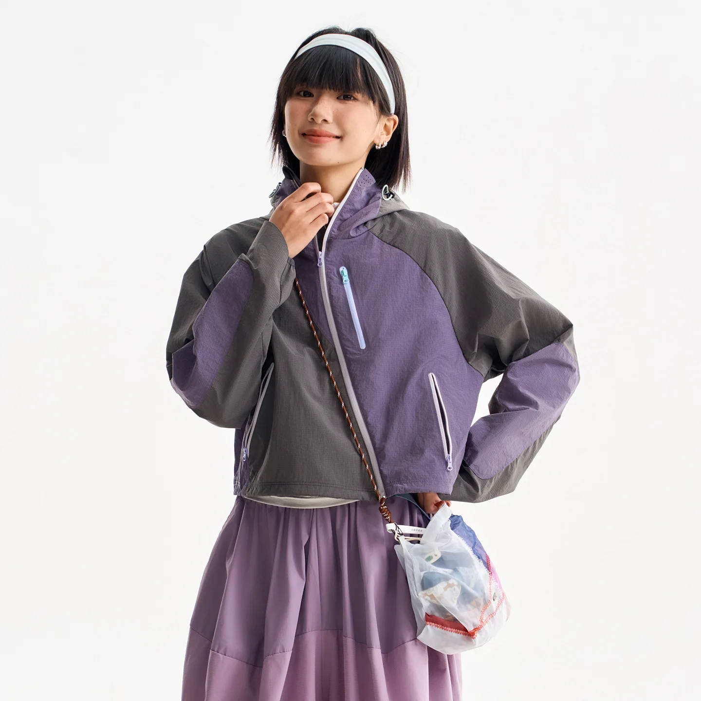 Women's Lightweight Short Outdoor Sun Protection Jacket - Waterproof, Windproof & Quick-Dry Hooded Top with Taped Seams