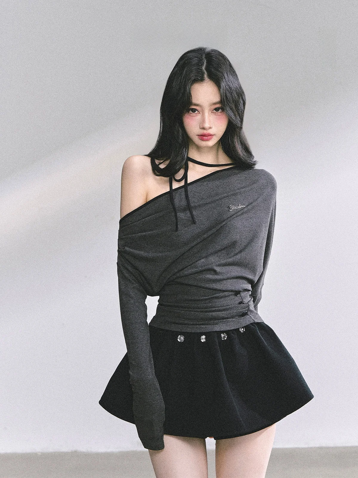 

Женская футболка AOMALM с длинным рукавом и открытыми плечами в корейском стиле, модный повседневный уличный топ для тренировок