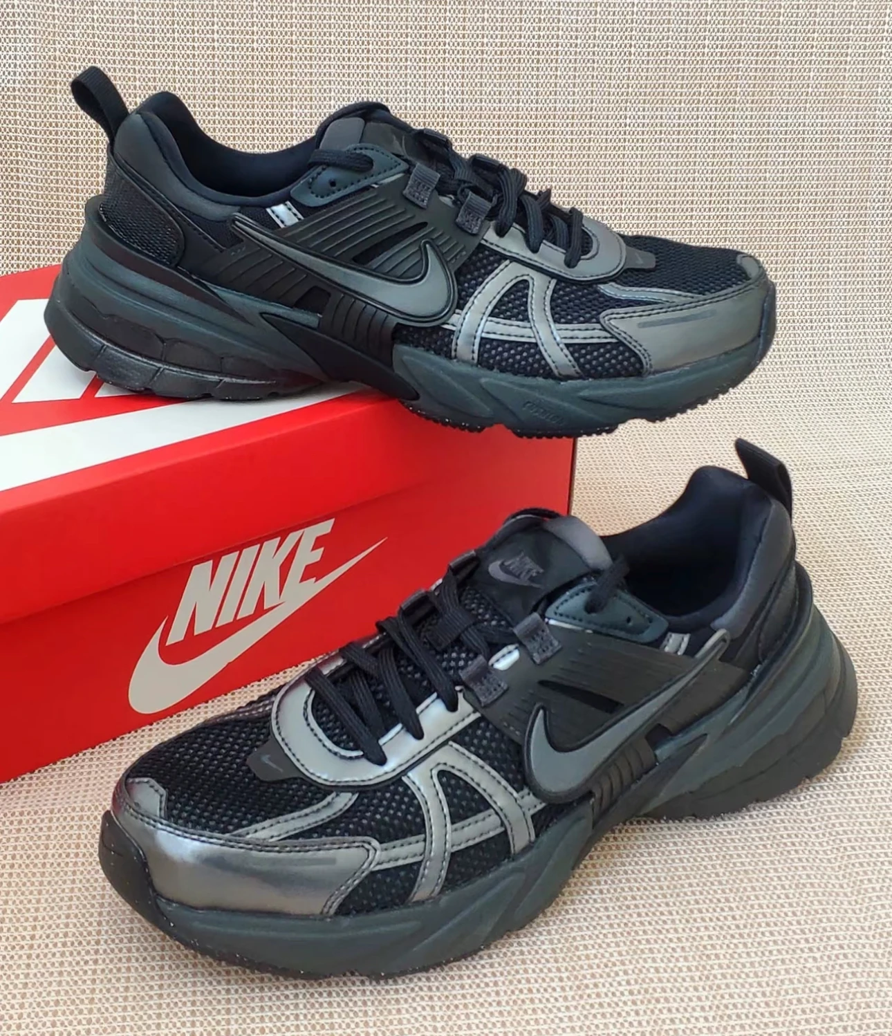 

Nike Sports Универсальные износостойкие повседневные тренировочные кроссовки с низким вырезом для пригородных поездок Мужские черные