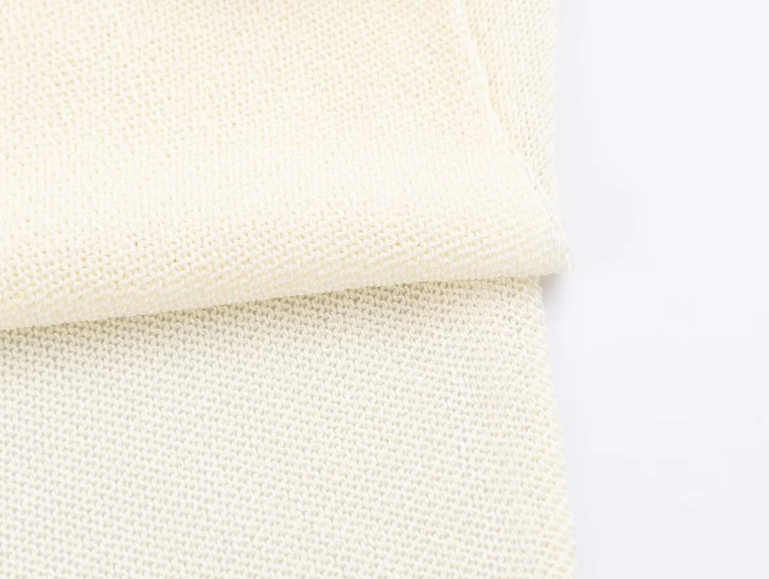 Nueva ropa de mujer de estilo europeo y americano en otoño de 2025, suéter de punto simple y versátil con aguja plana y un cuello