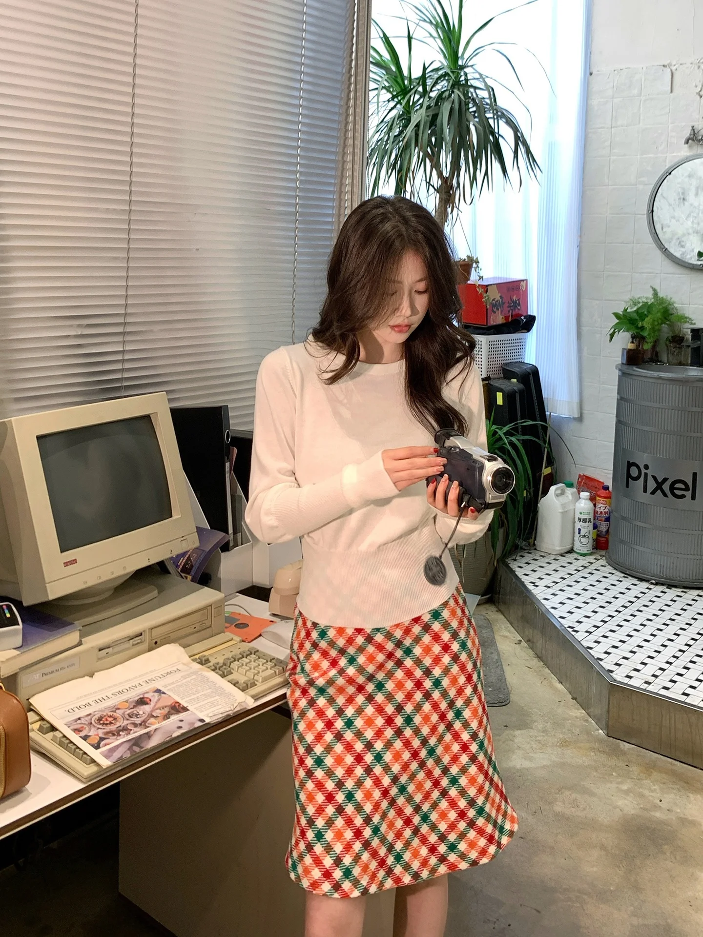 

Женский вязаный топ Chuqing Independent Simple Elegance с круглым вырезом и длинными рукавами, весенняя модель для офиса, с зауженной талией, верхняя одежда