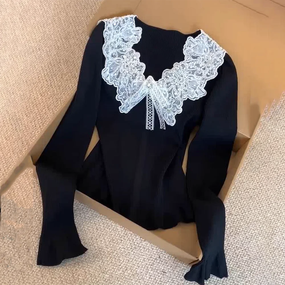 Super good-looking  lace splicing long-sleeved T-shirt autumn high-end temperament slim top niche foreign style