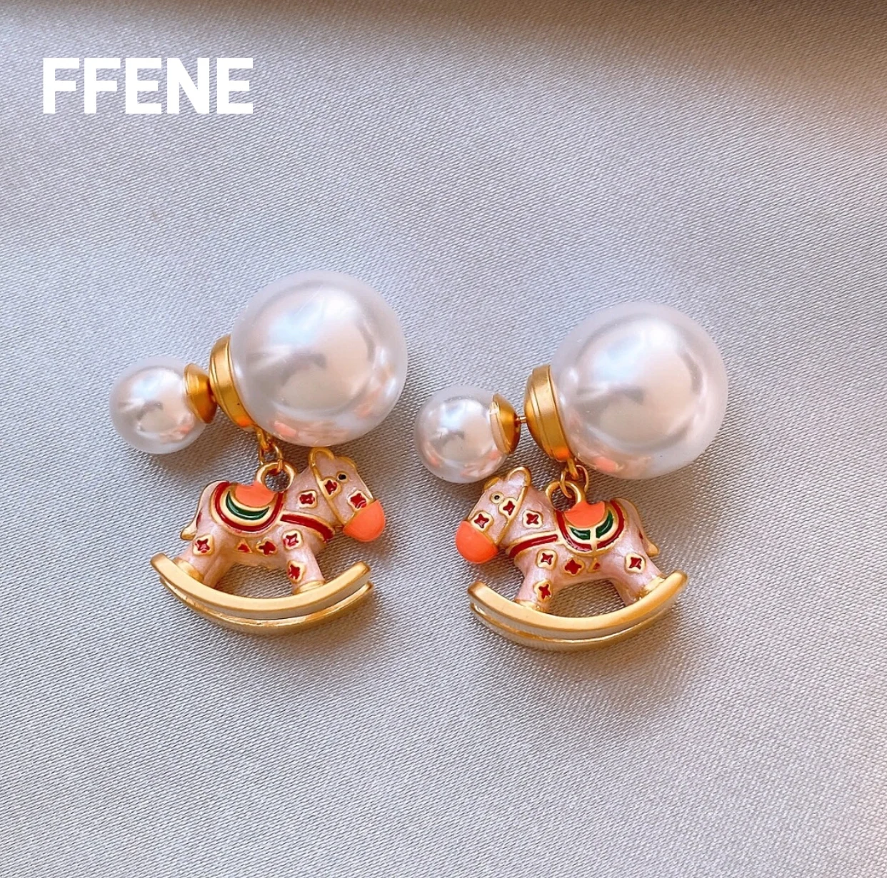 

[Special] Front and back pearl birth year small earring earrings for women in autumn and winter, high-end luxurious 2026 new ear