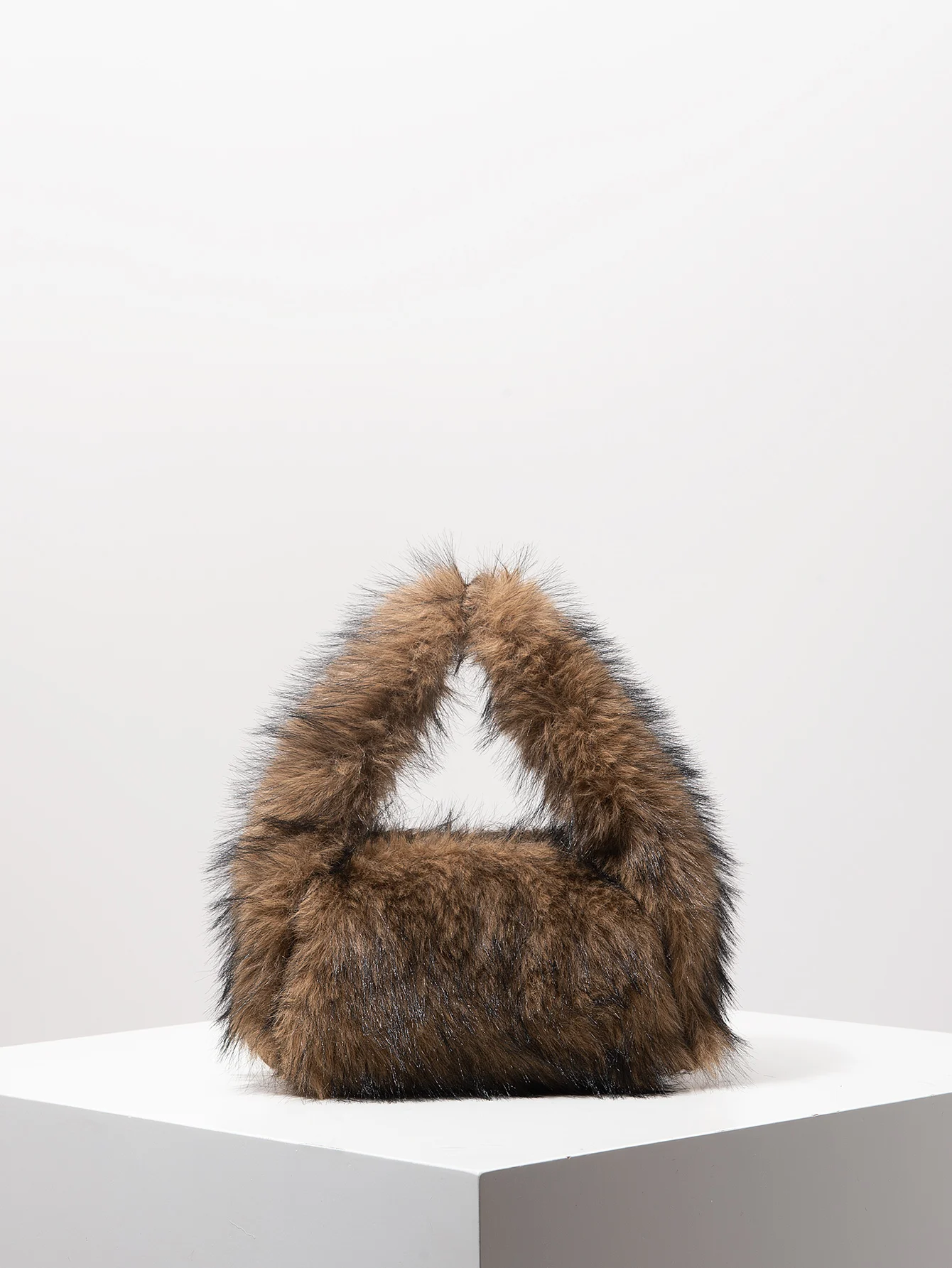 

Твердая пушистая мягкая сумка-саквояж ярких цветов, Bolsos Para Mujer, коричневый кошелек, рождественские подарки, меховой кошелек, осень и зима (случайная упаковка)