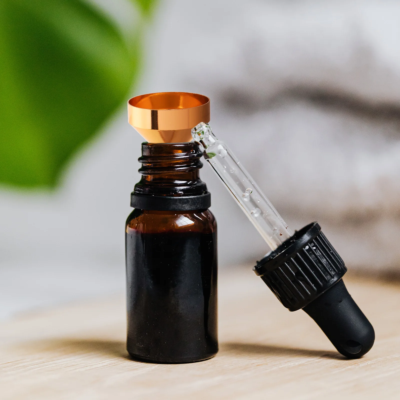 

12pcs Mini Set Portable Metal Travel Size Liquid Dispenser For Perfume Oil Lotion Small Bottles Refillable Bottle Sprayer