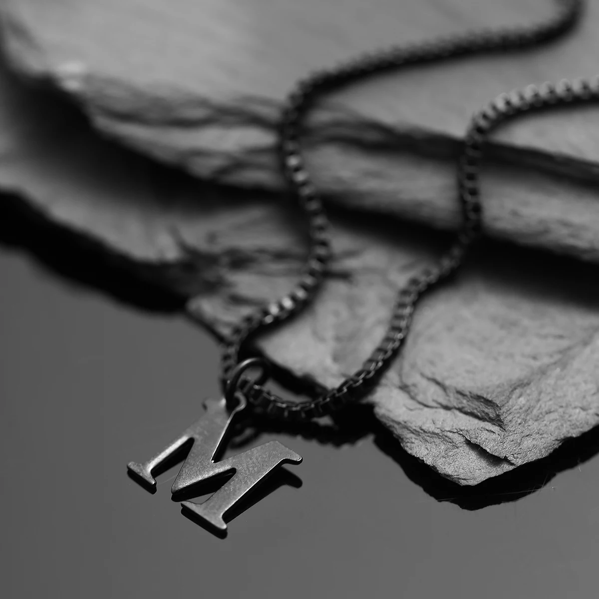 Simple Black Chains with 26 Letters Pendants Necklace for Men/Women Trendy Cute Accessories on Neck 2023 Fashion Jewelry Collar