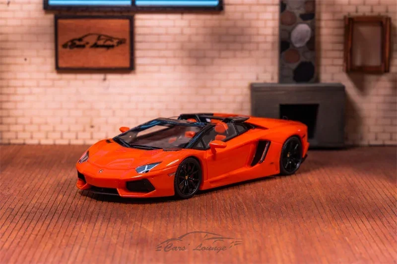 (W przedsprzedaż) Cars' Lounge 1:64 Aventador Roadster LP-700 Limited399 Model samochodu z żywicy