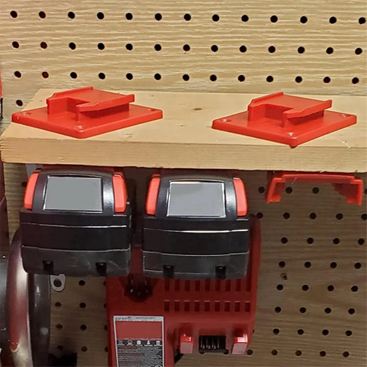 

L33A_Для Milwaukee M18 18 В Держатели инструментов для аккумуляторов Держатели для аккумуляторов Настенное крепление Красная дрель Держатель инструмента M8 с винтами