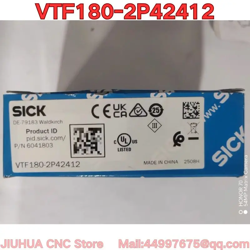 

Brand new VTF180-2P42412 photoelectric sensor