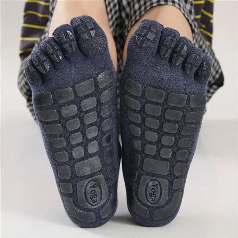

Men's Winter Thick Five-Fingers Socks Warm Non-Slip Fitness Toe Socks Low Calf Slipper Male Floor Wear for Indoor Comfort