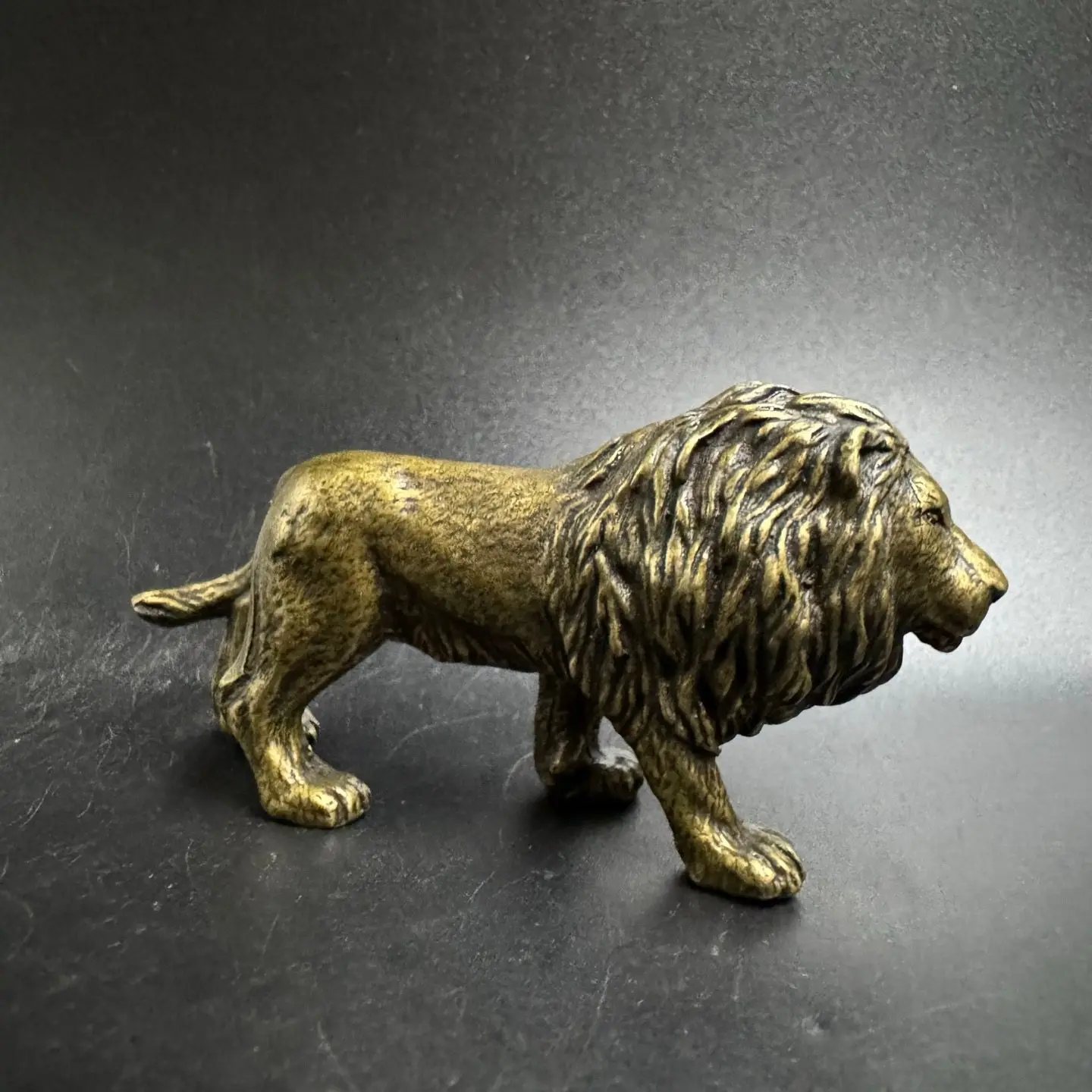 Solid Pure Brass Large African Lion Statue Vintage Paperweight Hand Fidget Ornament Study Desk Decor Antique Collectible