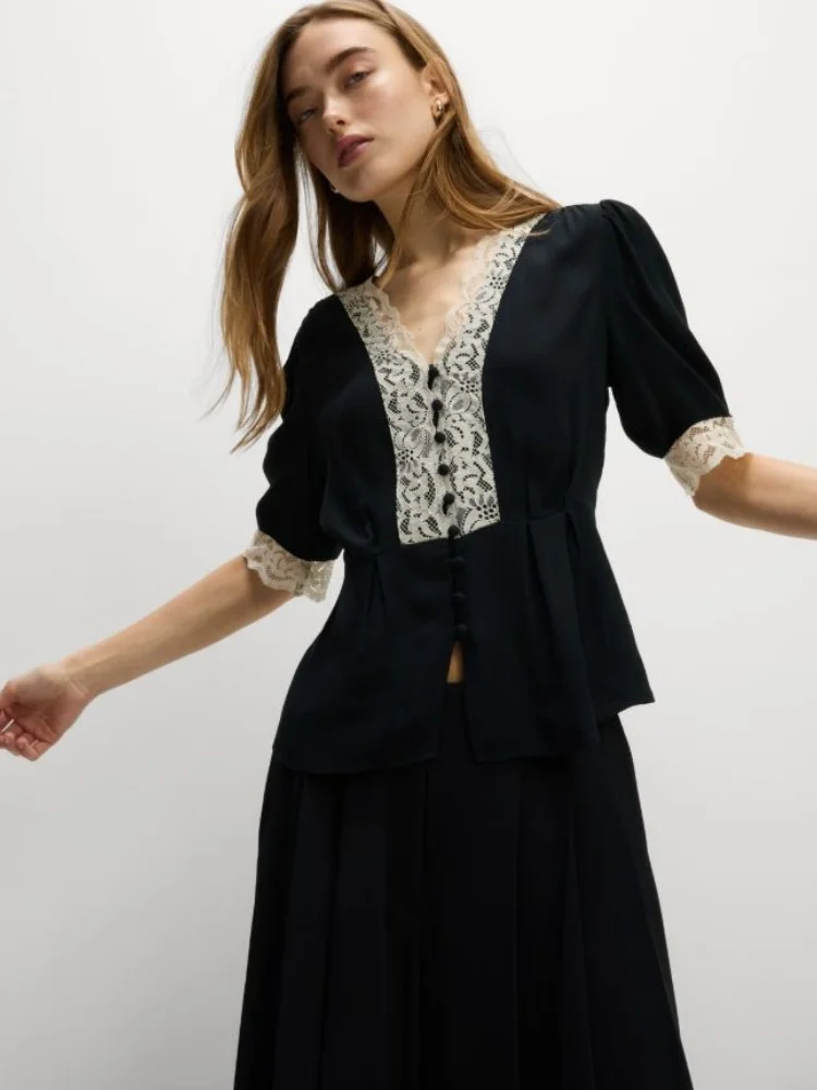 Lace Trim Tops Y2K Shoujo Girl Aesthetic Black V Neck Vintage Blouse with Button Front Puff Sleeves for Elegant Woman Shirt